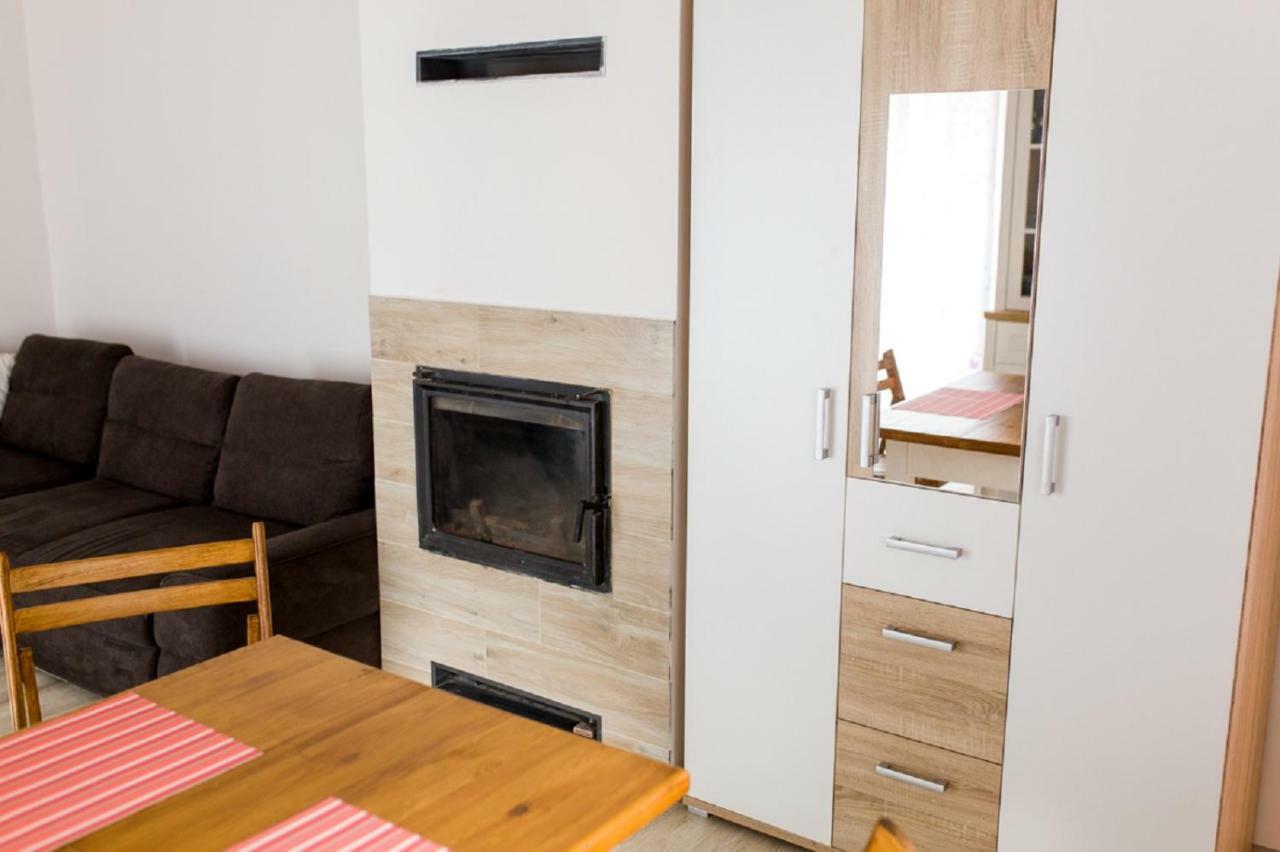 Apartament Przy Kamiennej Chacie Zalewo  エクステリア 写真